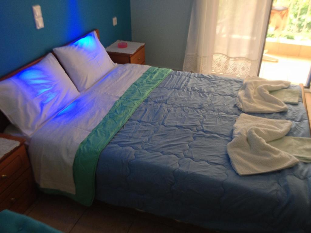 Kostas Rooms Votsi  Rum bild