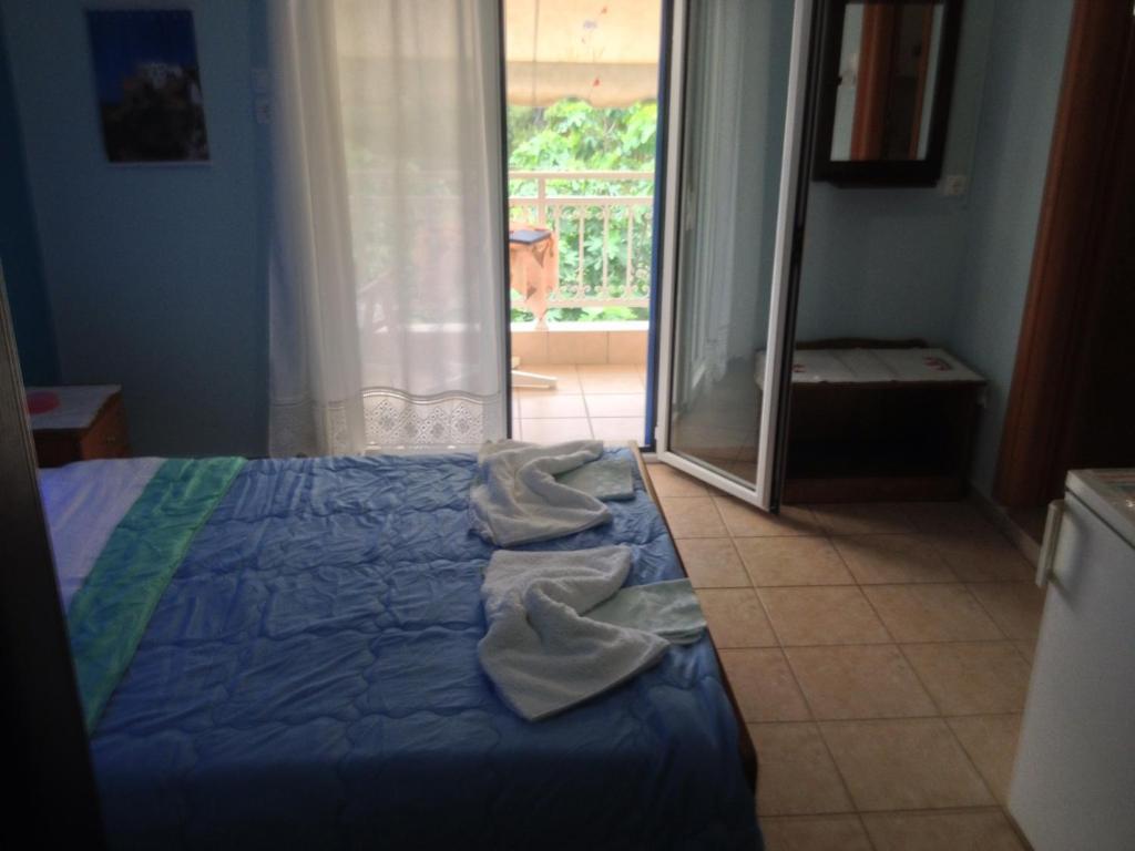 Kostas Rooms Votsi  Rum bild